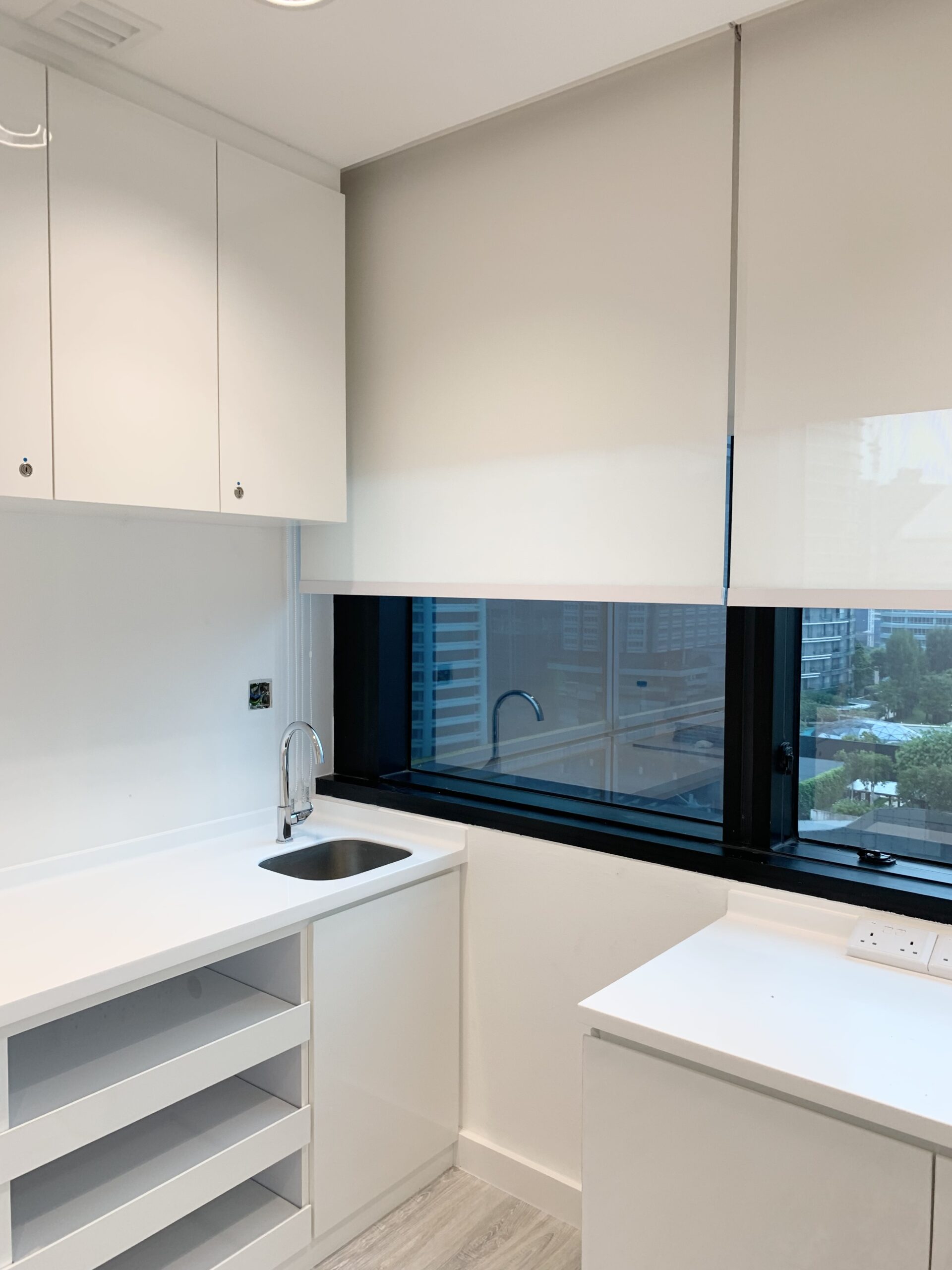 Roller-Blind-Portrait-Image2