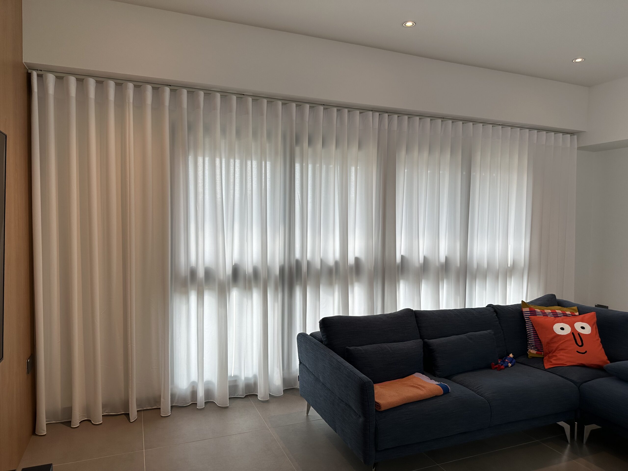 Curtains_Landscape-1